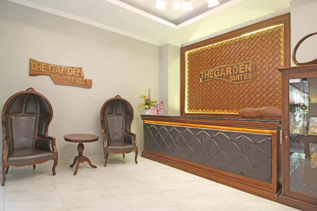 RedDoorz Premium @ The Garden Suites Solo