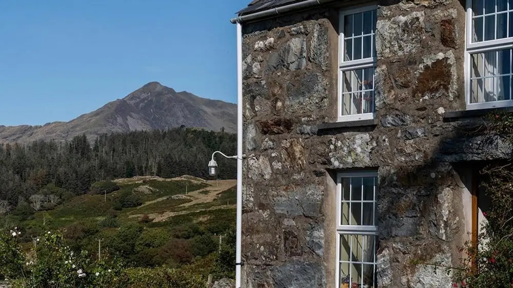 Dinas Cottage