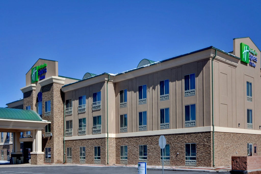 Holiday Inn Express Hotel & Suites Grants - Milan by IHG