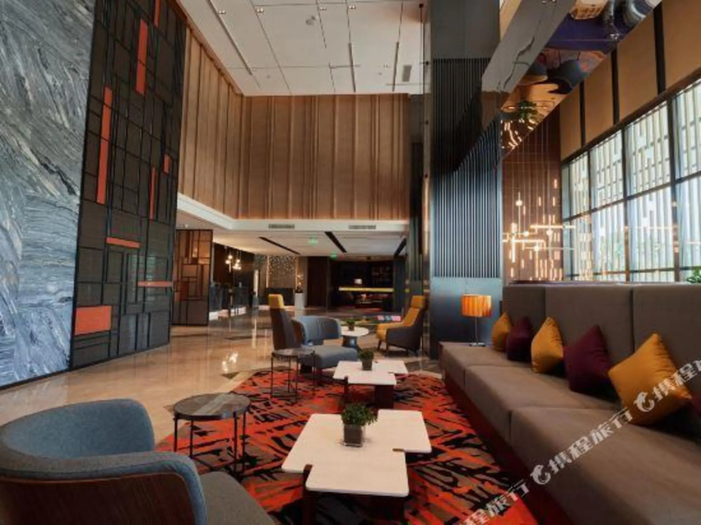 Lobby & Reception