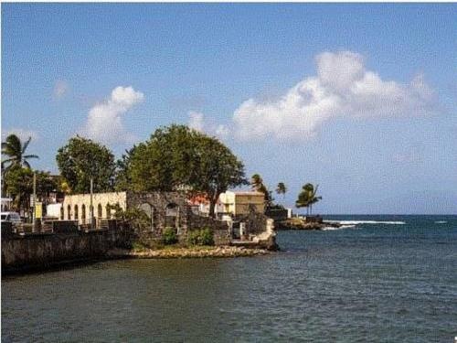 Beach & Waterfront