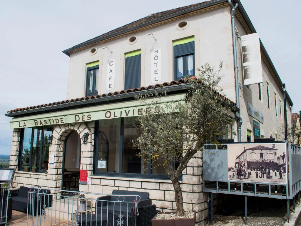 Logis Hotel La Bastide des Oliviers