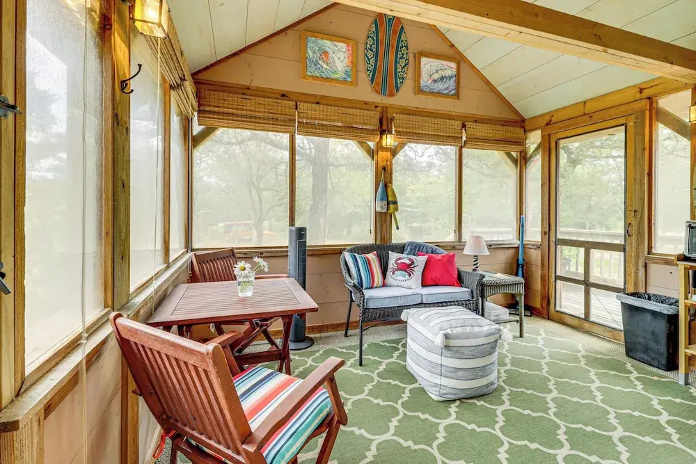 Hot Tub Haven: Creekside Cabin in Frisco!