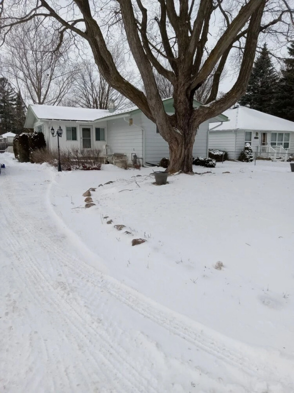 Cozy Cottage Near Lake Simcoe