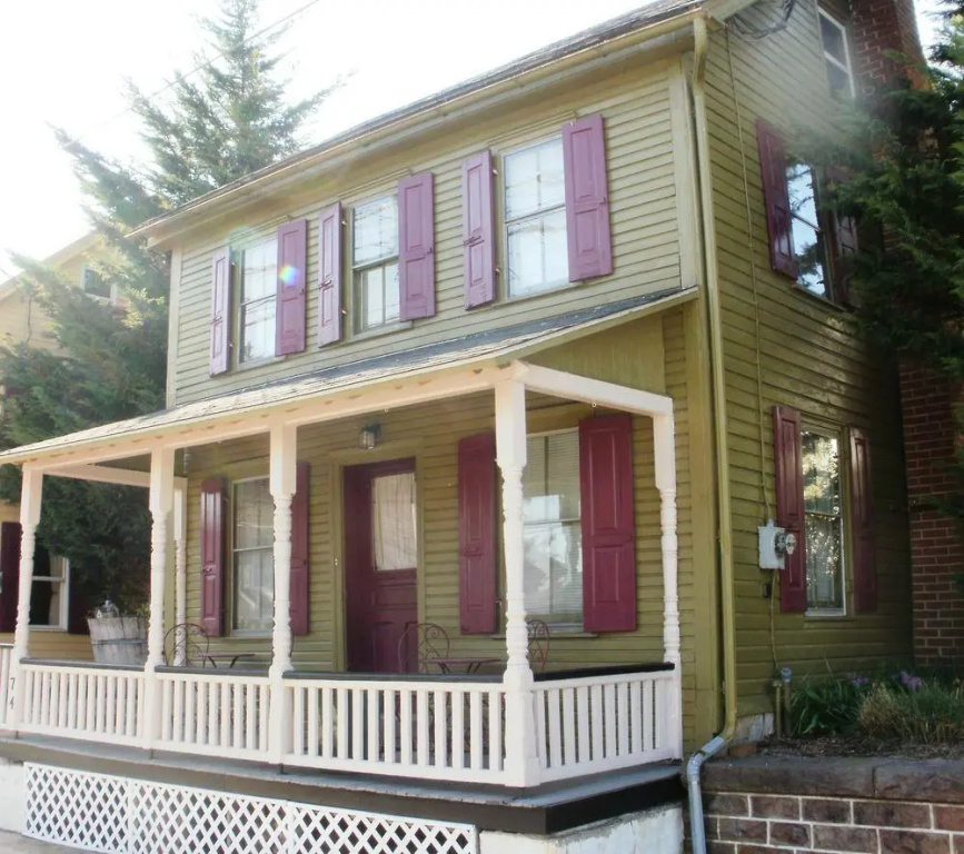 Amethyst Inn