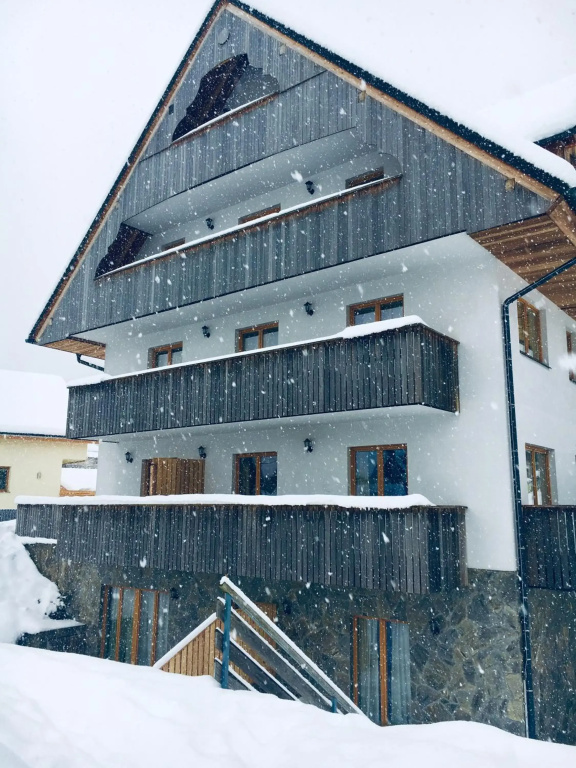 Vall’s apartment- by ski slopes