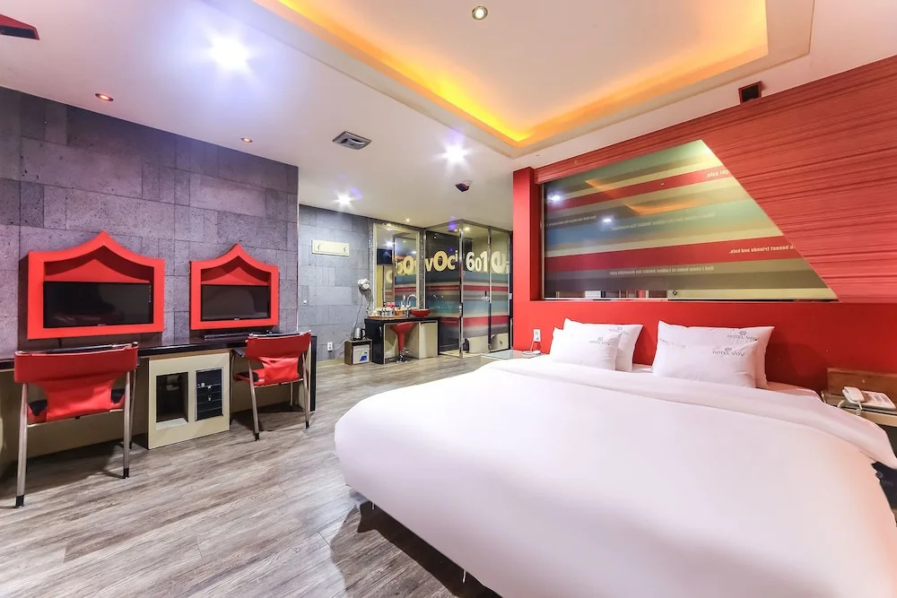 Premier room
