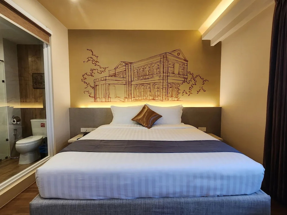 Deluxe Double room with river view (full double bed)