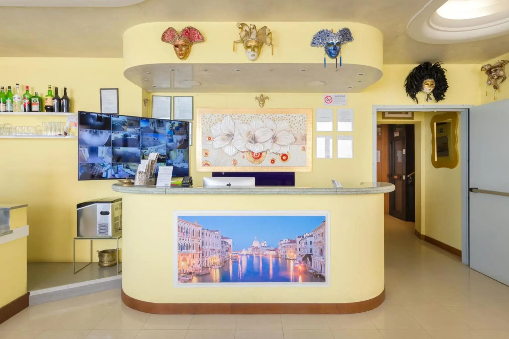 Hotel photo 13
