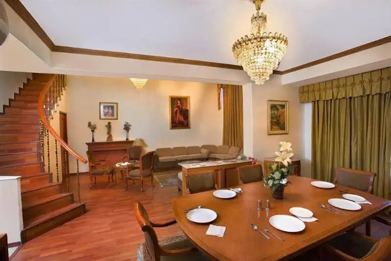 Hotel Bmk Grand By FabHotels - Général