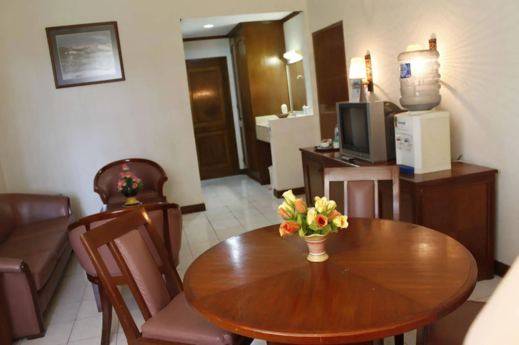 Surya Pesona Beach Hotel - Général