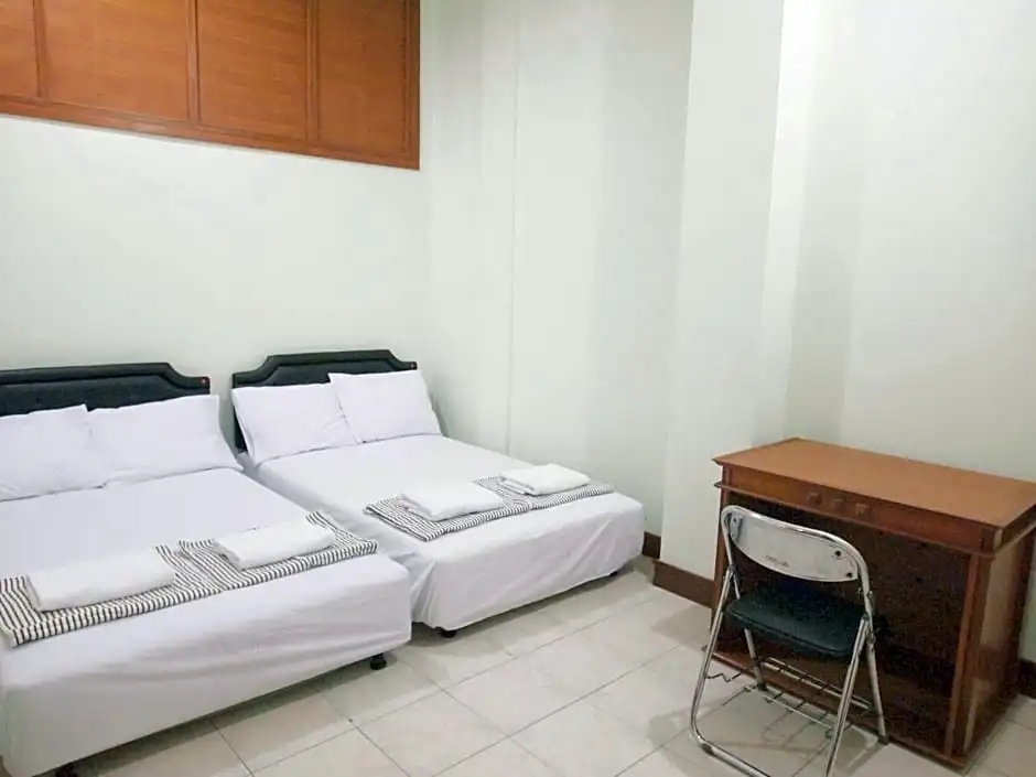 Economy Quadruple room