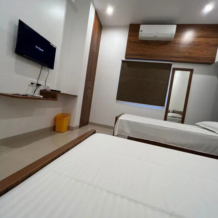 Standard Double room (full double bed)