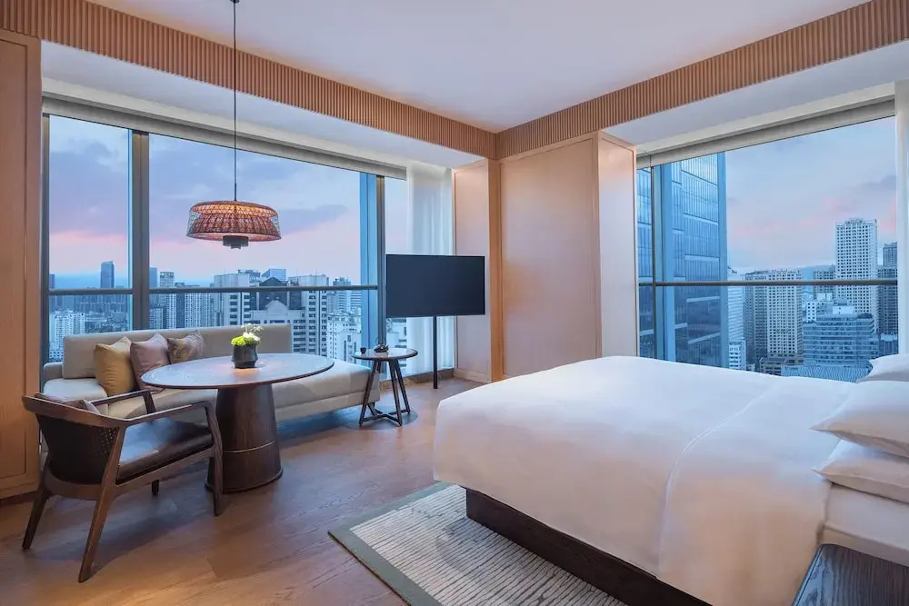 Premium Double Club room (full double bed)