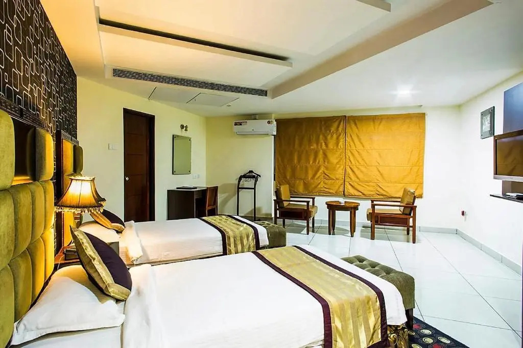 Hotel Gateway Grandeur - Chambres