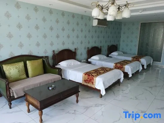 Standard Triple room with sea view
