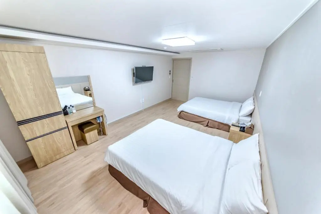 Jungmoon J Hill & City Hotel - Chambres