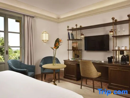 Luxury Suite