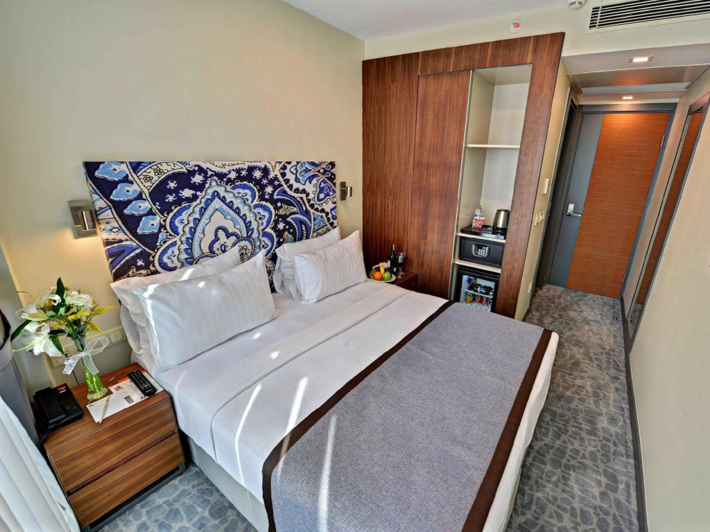 All Inn Hotel — 2