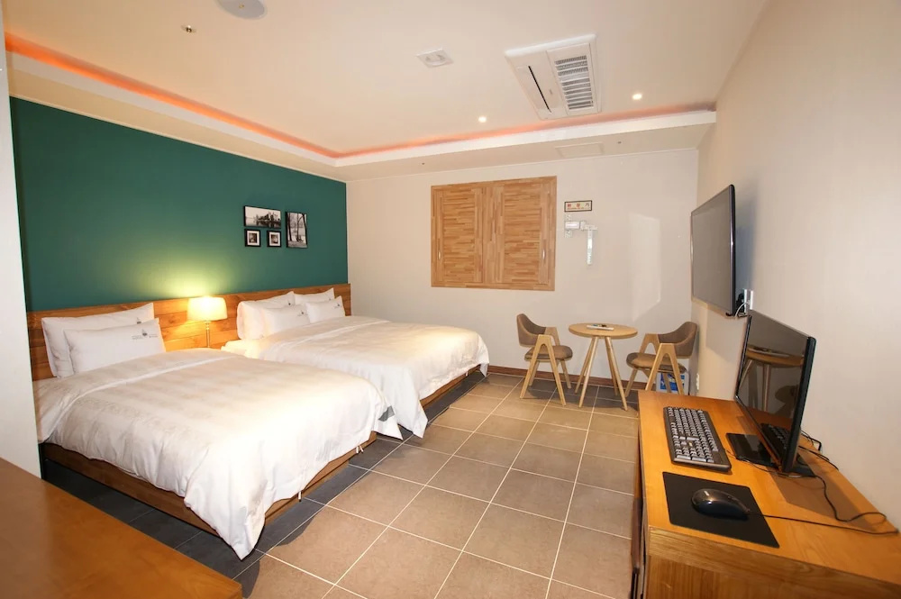 Standard Double room (twin beds)