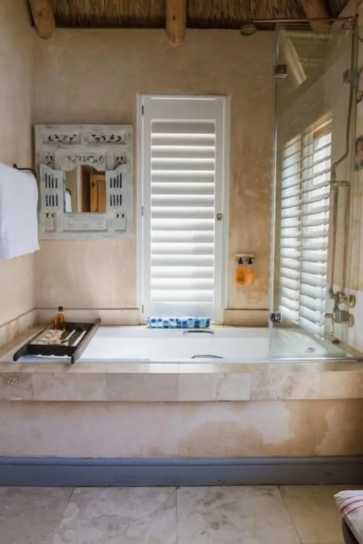 Ichtus Seafront B&B