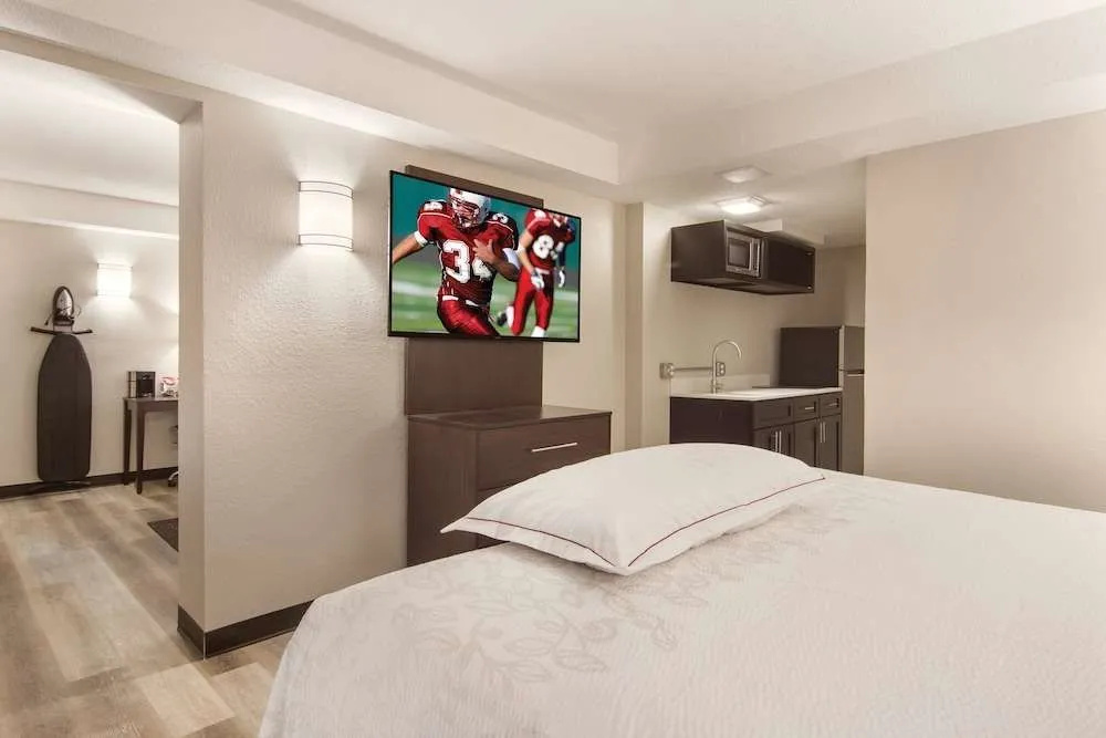 Ramada Inn — 3