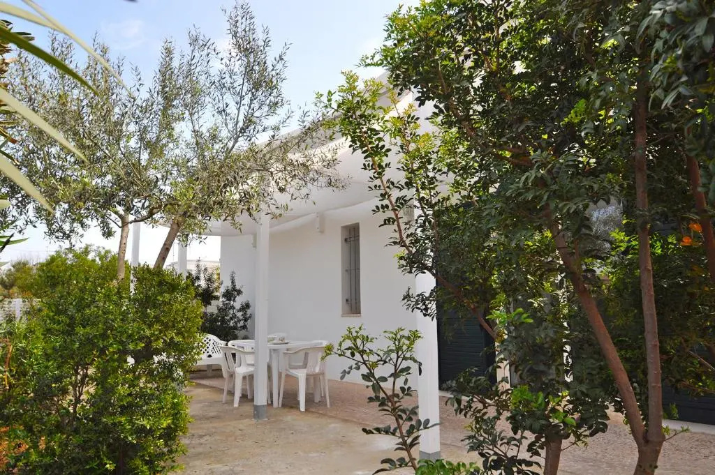 2 Bedrooms Villa