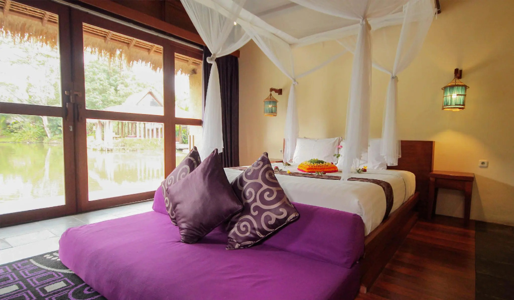 Executive room with lake view