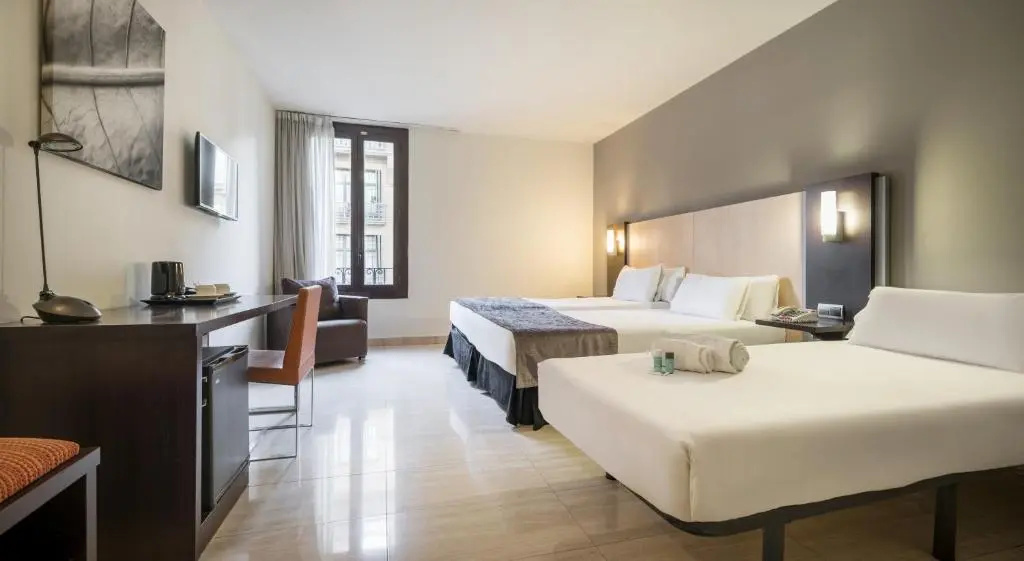 Hotel ILUNION Almirante - Chambres