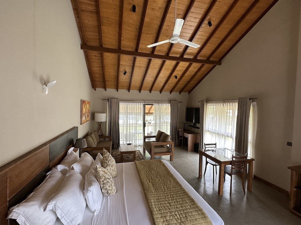 Allure Yala — 4