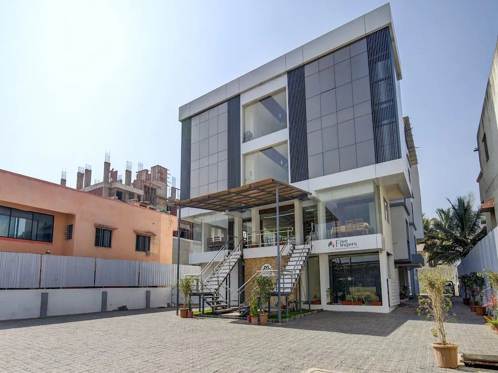 OYO 28164 Hotel Shubham Inn