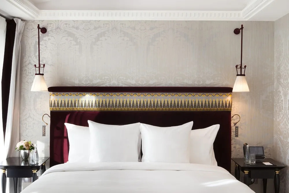 La Reserve Paris Hotel and Spa 56