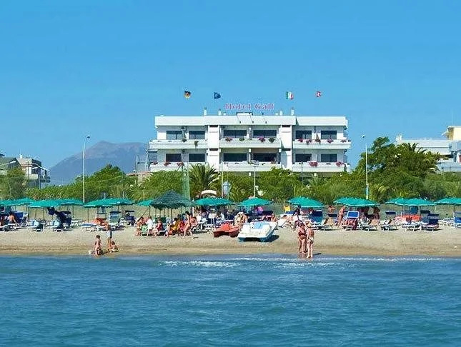 Beach & Waterfront