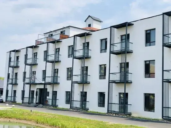 Homeinn Selected Hotel (Shenyang Taoxian Airport Branch )