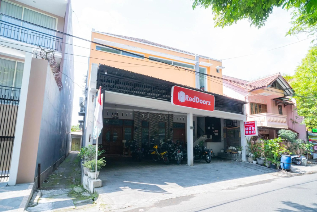 OYO 1137 Ndalem Panularan in Surakarta