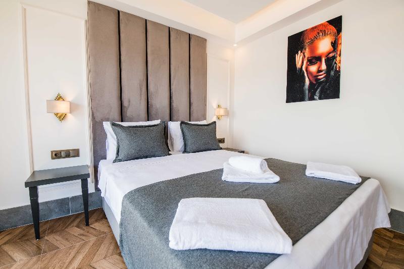 Двухместный номер Standard с балконом двуспальная кровать в Kas Pier Hotel