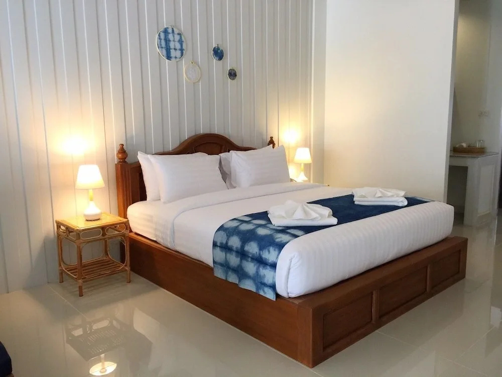 Double Suite with balcony (full double bed)