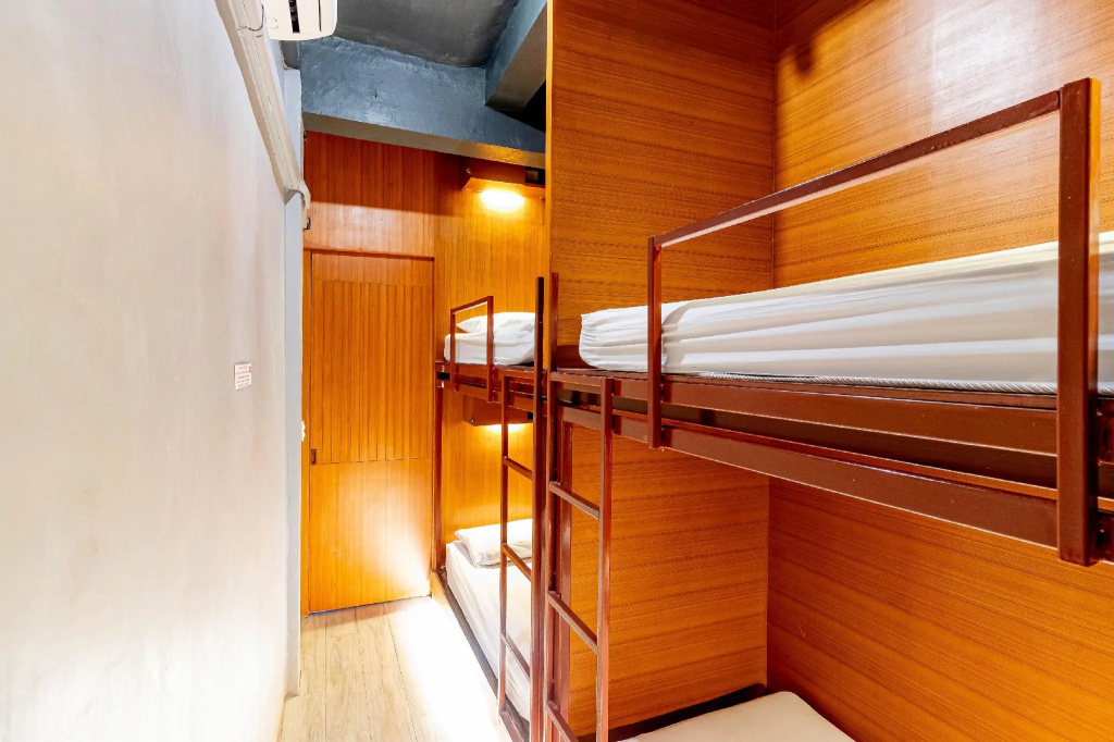 Economy Quadruple room