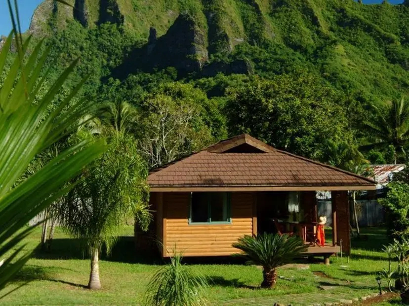 Bungalow with mountain view