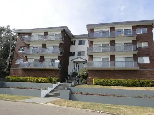 4 'Adriana', 83 Ronald Avenue - Open Plan Living With Backyard