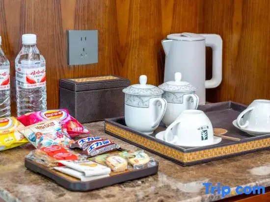 Luchuan Puyin Hot Spring Wellness Hotel