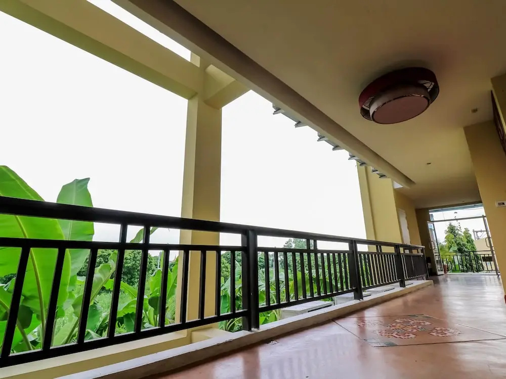 Balcony & Terrace