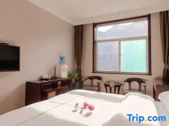 Standard Double room with canal view (full double bed)