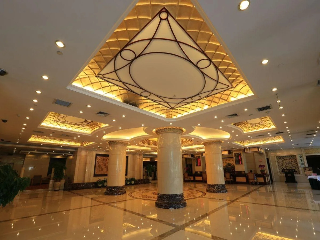 Lobby & Reception