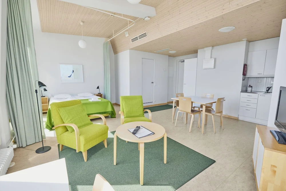 Standard Double Penthouse room (full double bed)