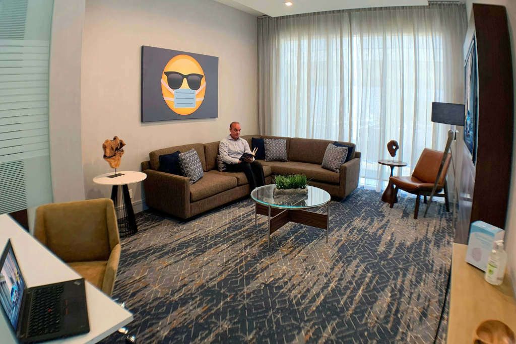 Отель Courtyard by Marriott Los Angeles LAX/Century Boulevard в Лос-Анджелесе