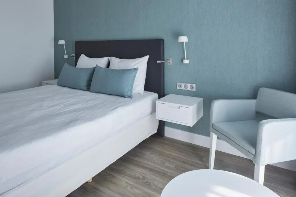 Deluxe Double room with sea view (full double bed)