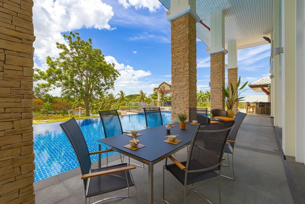Luxury Mansion 6 BR on Golf Course JB