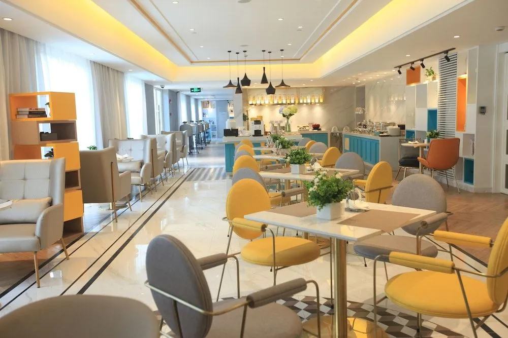 Food & Beverage