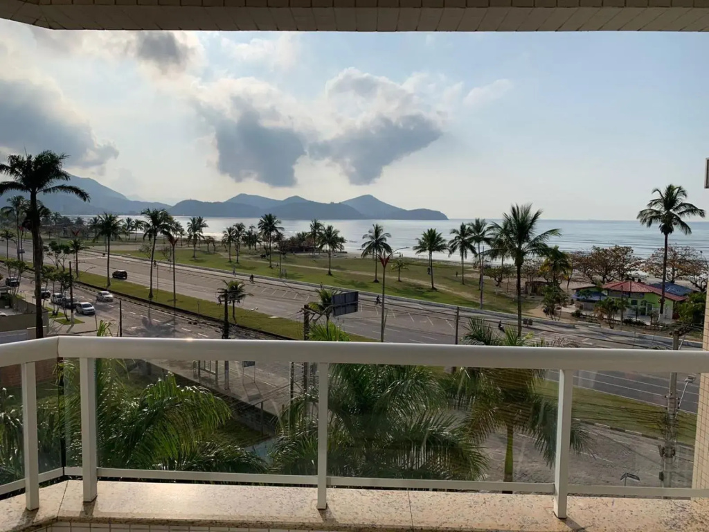 Apartamento em Caraguatatuba em Frente a Praia para 9 pessoas